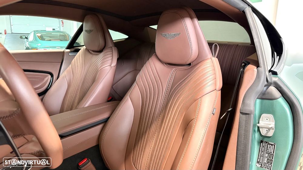 Aston Martin DB11 Coupé V8 Auto - 19