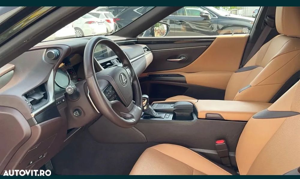 Lexus Seria ES 300h Executive - 6