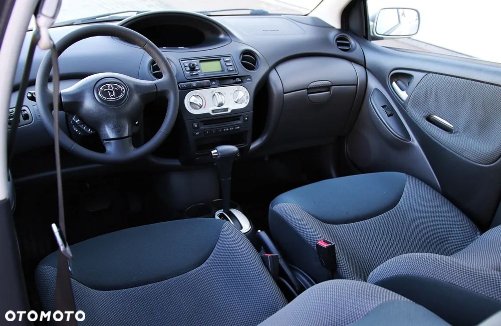 Toyota Yaris 1.3 Sol - 23