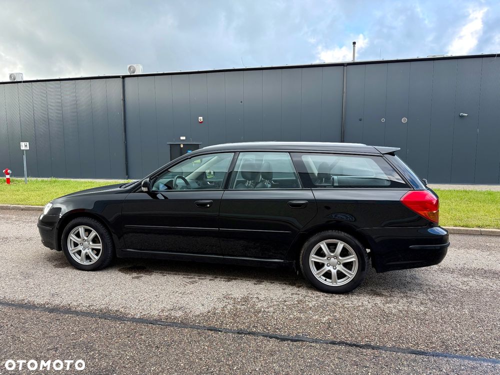 Subaru Legacy 2.0i MT - 4