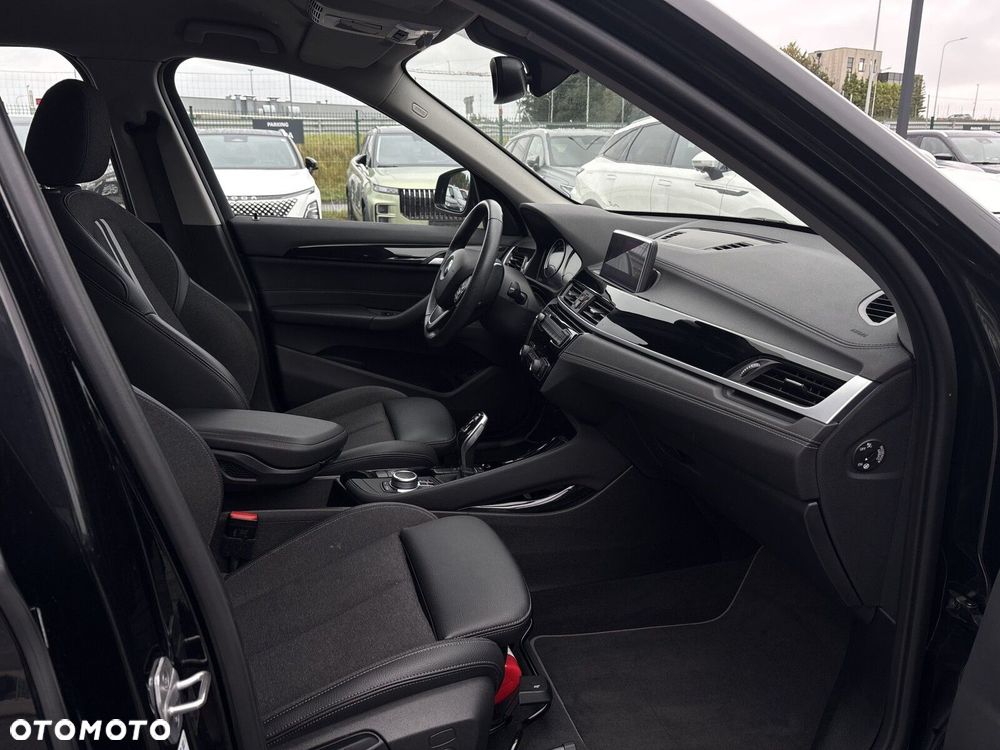 BMW X1 sDrive18i Sport Line - 26