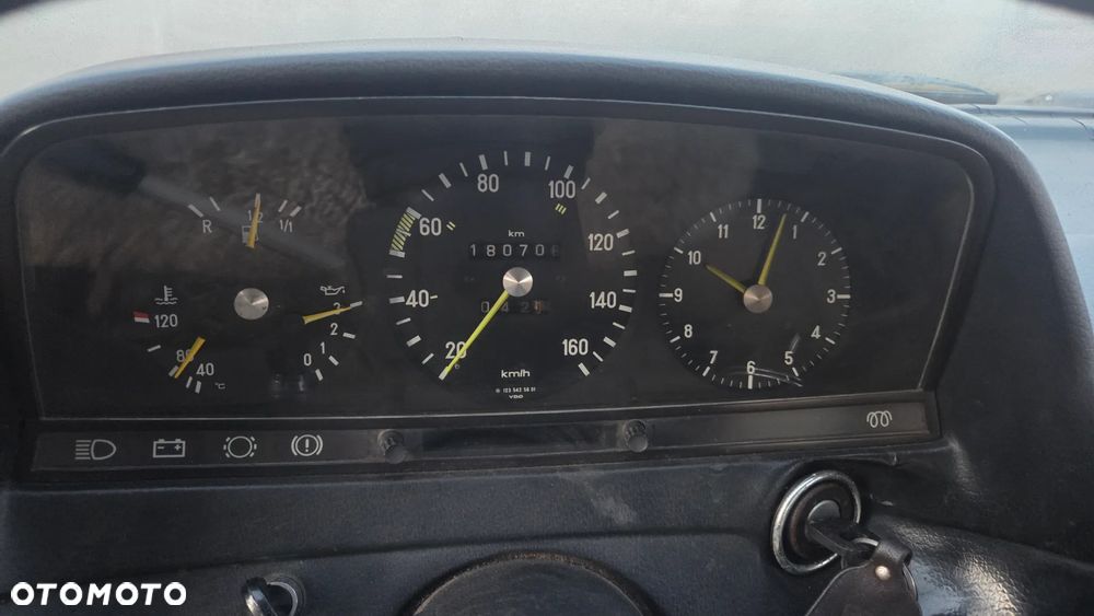 Mercedes-Benz W123 - 6