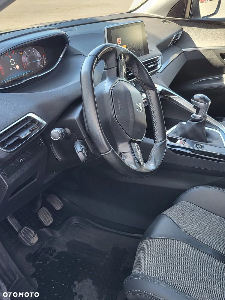 Peugeot 3008 1.2 PureTech GPF Allure S&S - 5