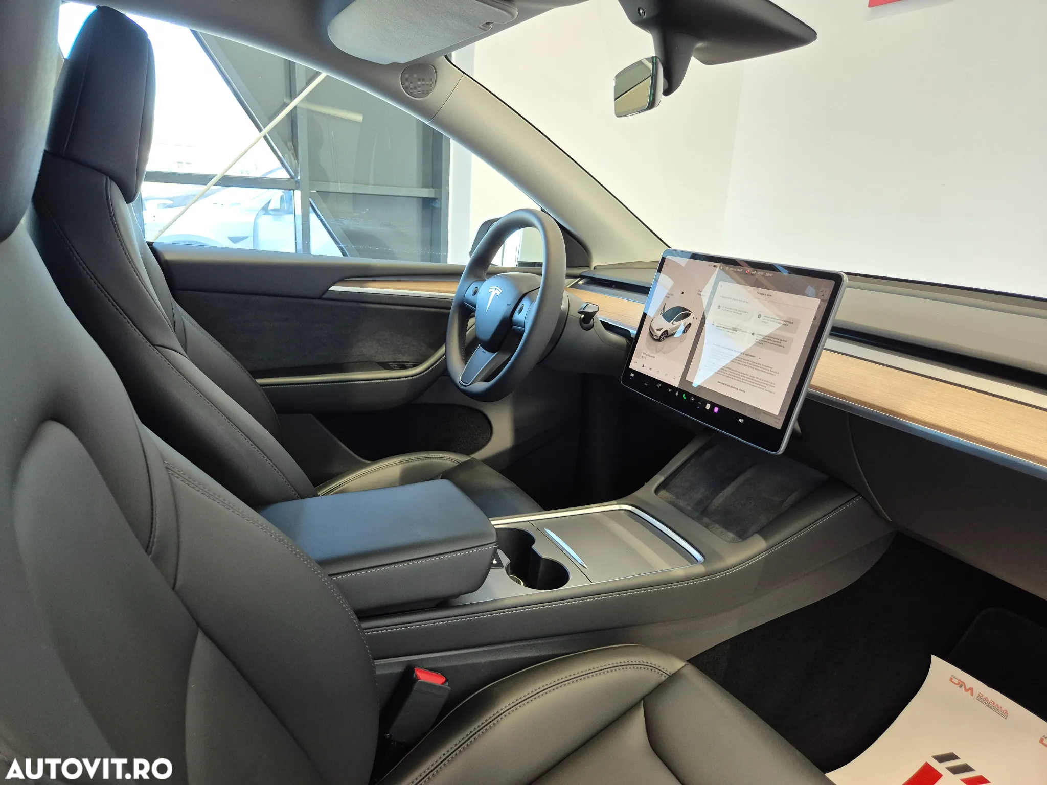Tesla Model Y Long Range Dual Motor AWD - 8
