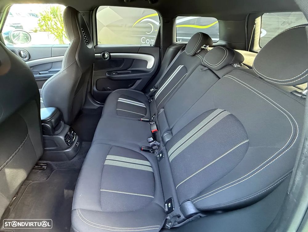 MINI Countryman Cooper SE ALL4 Auto - 26