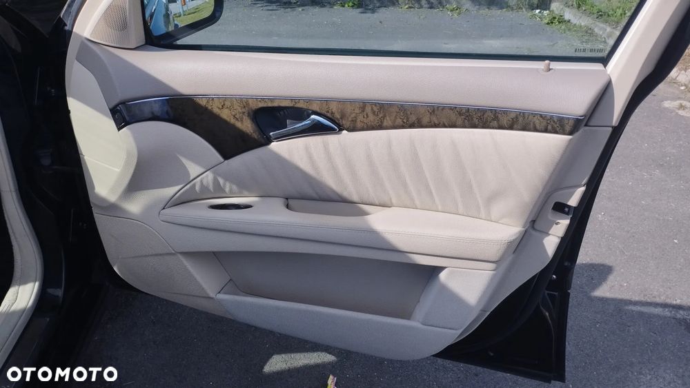 Mercedes-Benz Klasa E - 6