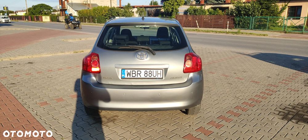 Toyota Auris 1.33 VVT-i Terra - 9