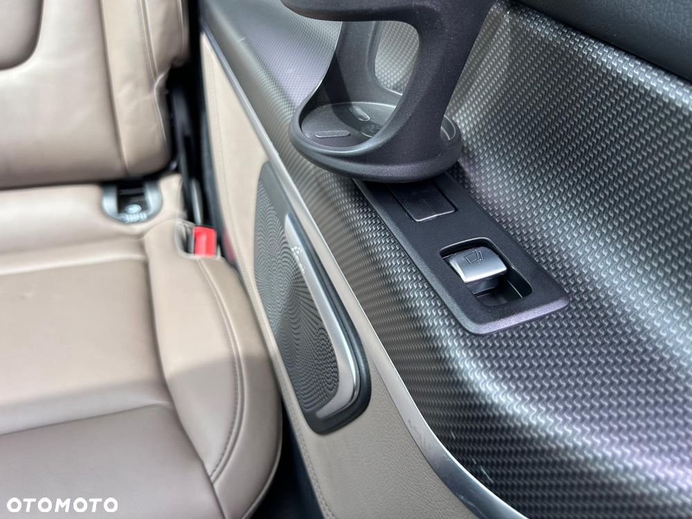 Mercedes-Benz Klasa V 300 d 4-Matic Exclusive 9G-Tronic (d³ugi) - 27
