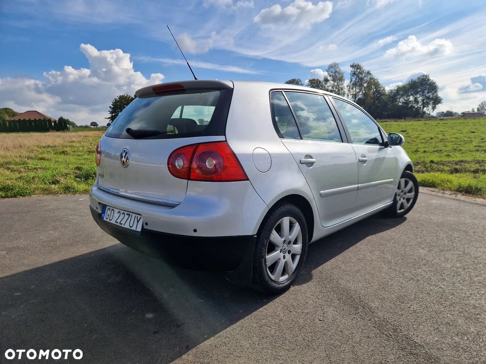 Volkswagen Golf V 1.6 Trendline - 2