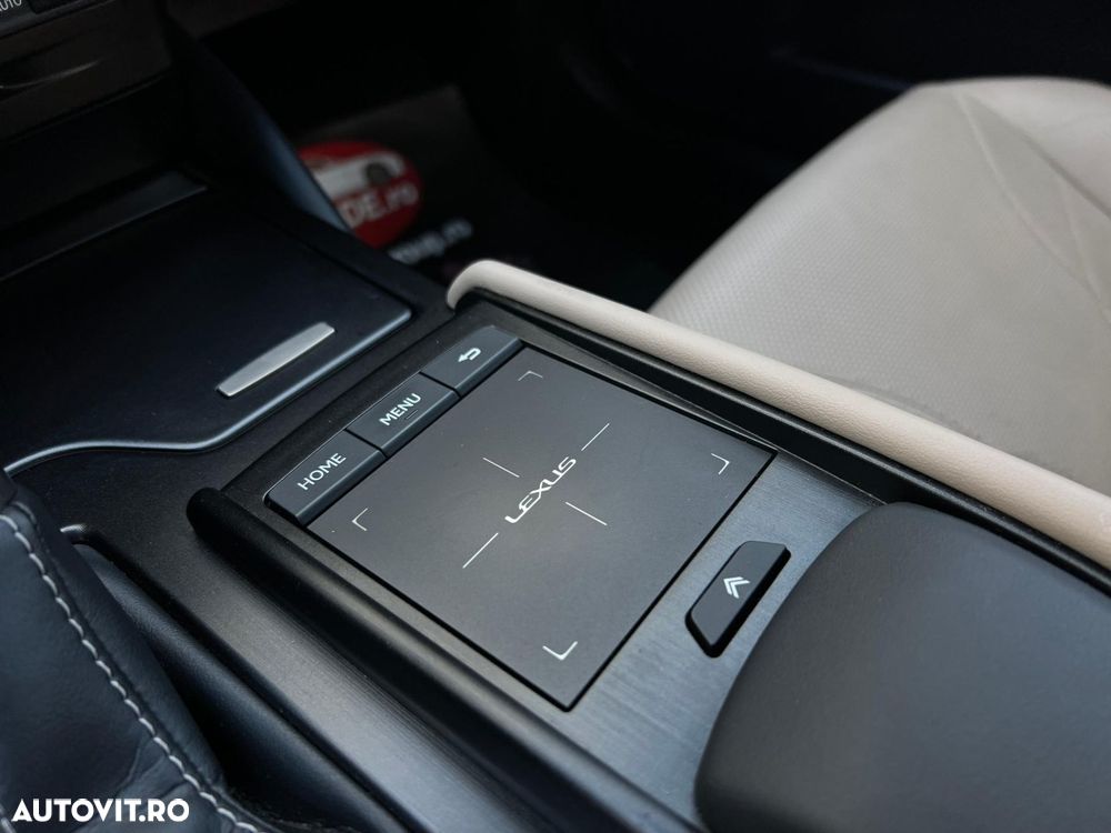 Lexus Seria ES 300h Executive Line - 17