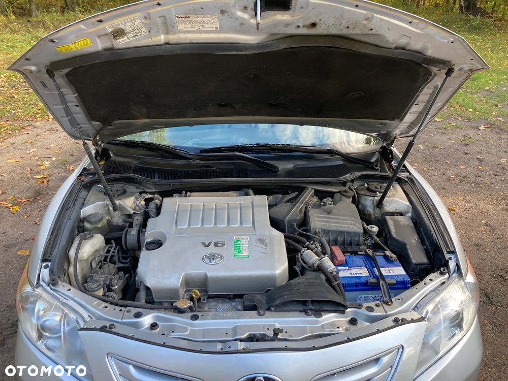 Toyota Camry 3.5 V6 SE - 10