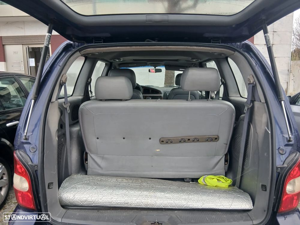 Kia Carnival 2.9 TDi LS Top - 5