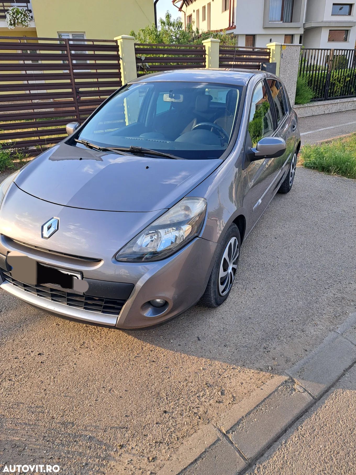 Renault Clio III 1.5 dCi Authentique - 1