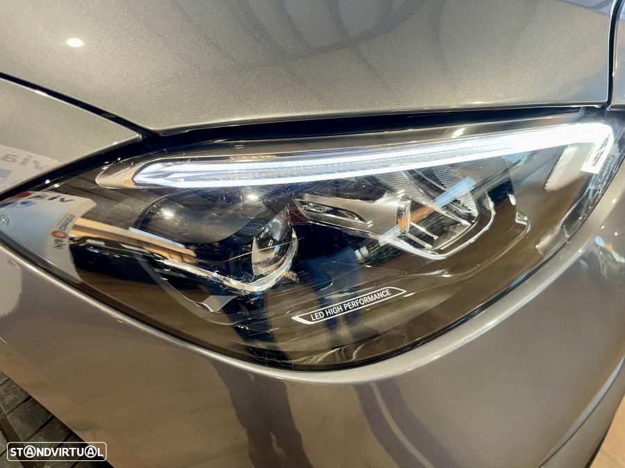 Mercedes-Benz C 300 e T 9G-TRONIC AMG Line - 9