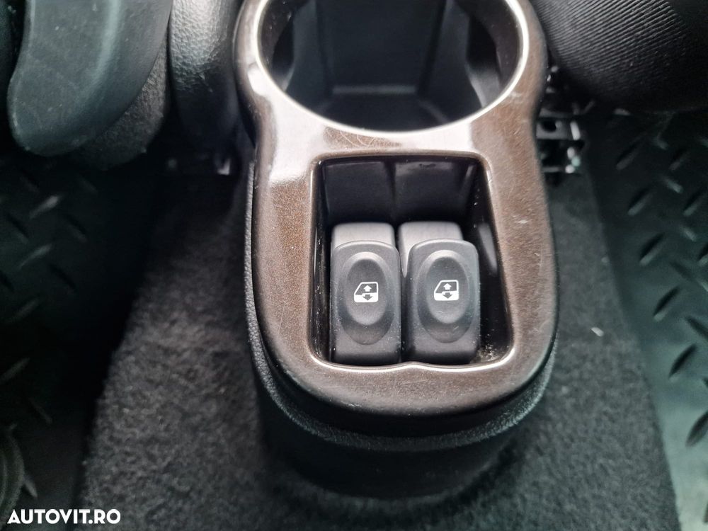 Dacia Duster 1.5 dCi 4x4 Prestige - 16