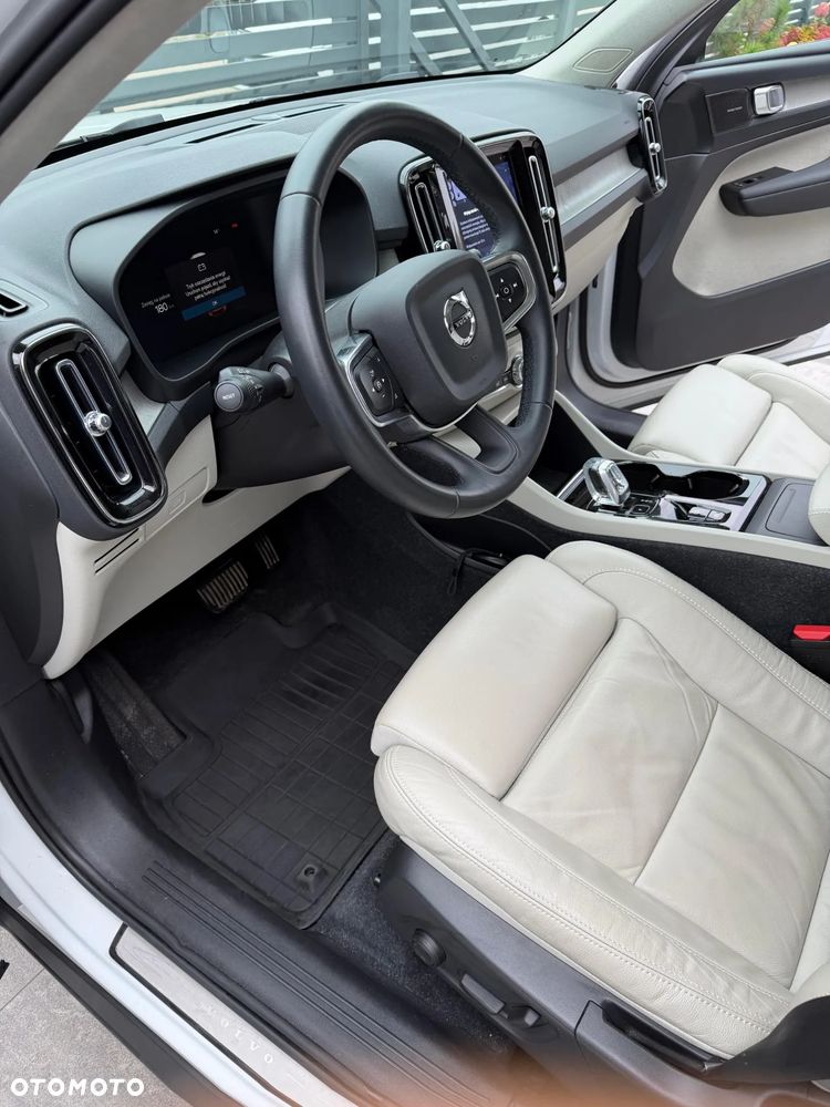 Volvo XC 40 B5 AWD Ultimate Dark - 9