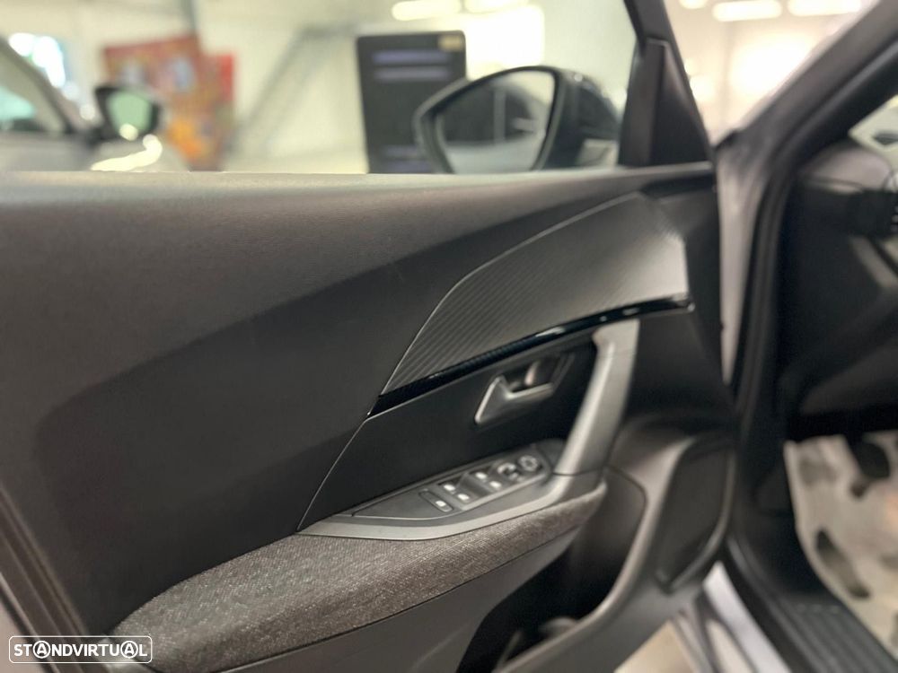 Peugeot 2008 1.2 PureTech Style - 9