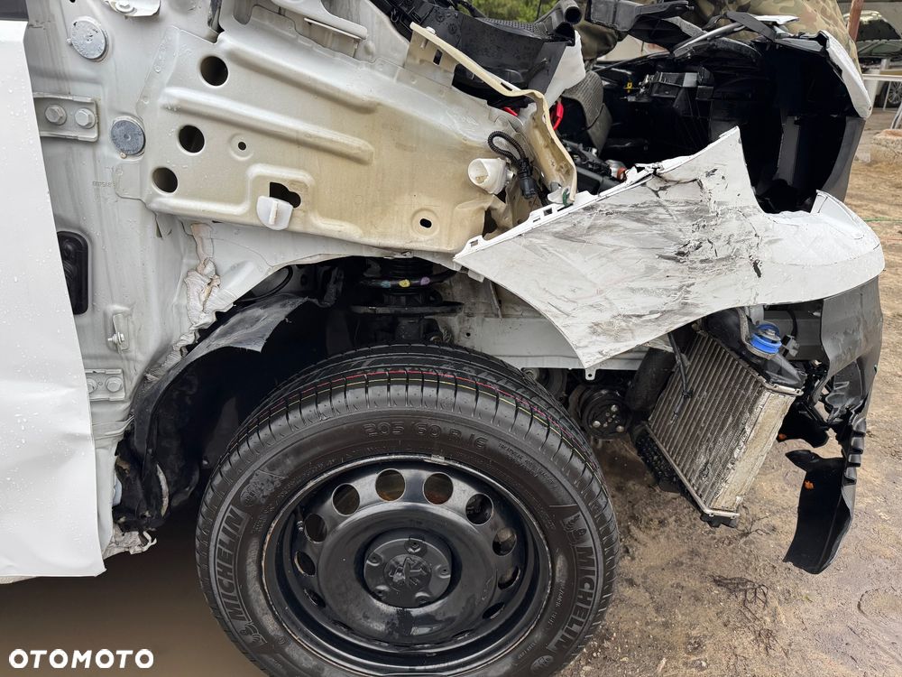 Peugeot Partner 1.5 BlueHDI L2 S&S Pro EAT8 (bryg.) - 9