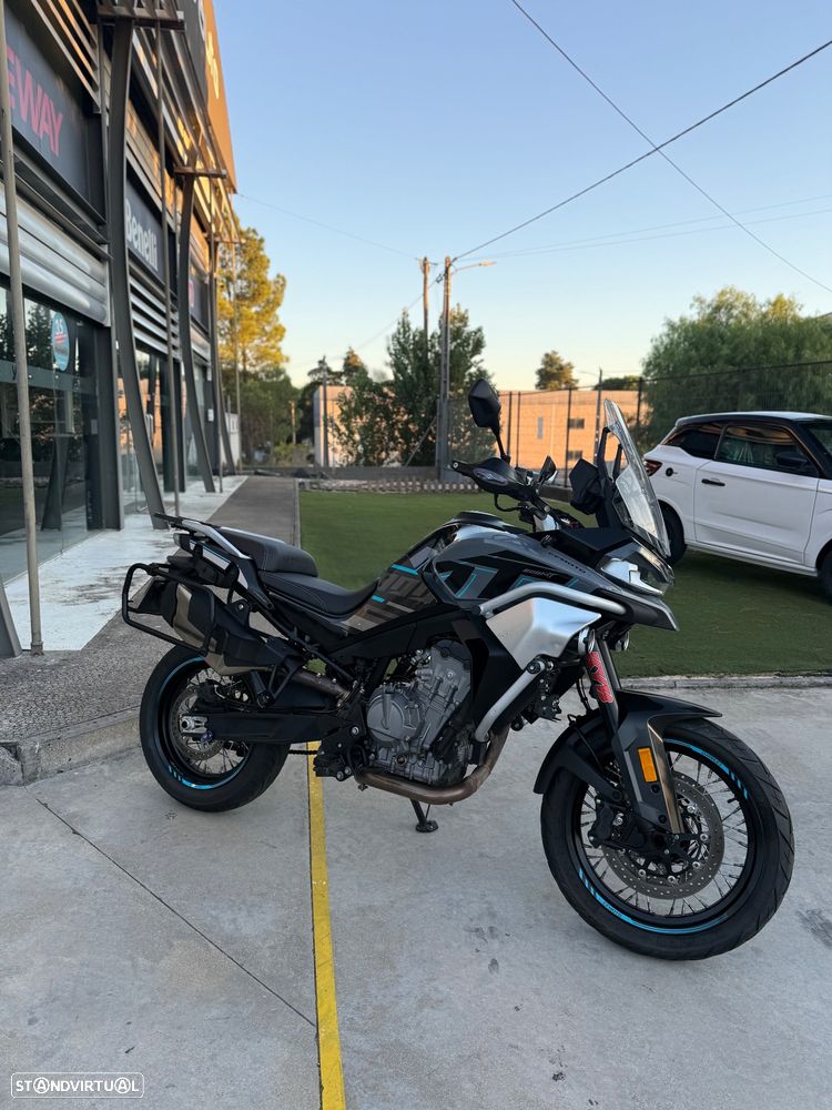 CF Moto 800MT - 11
