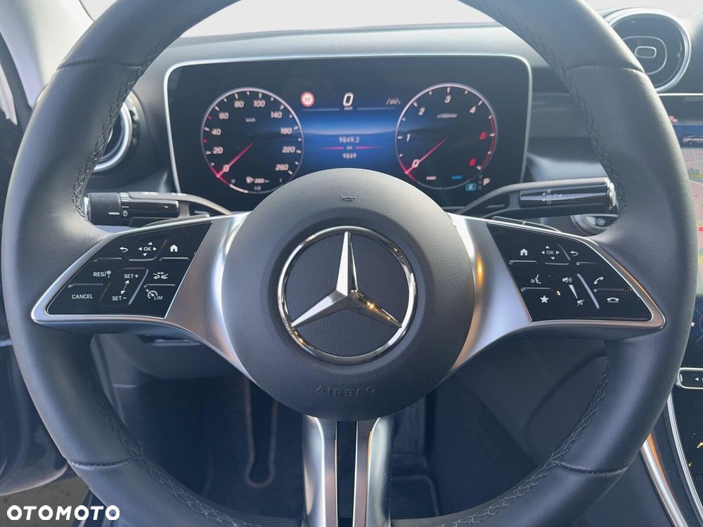 Mercedes-Benz GLC - 12