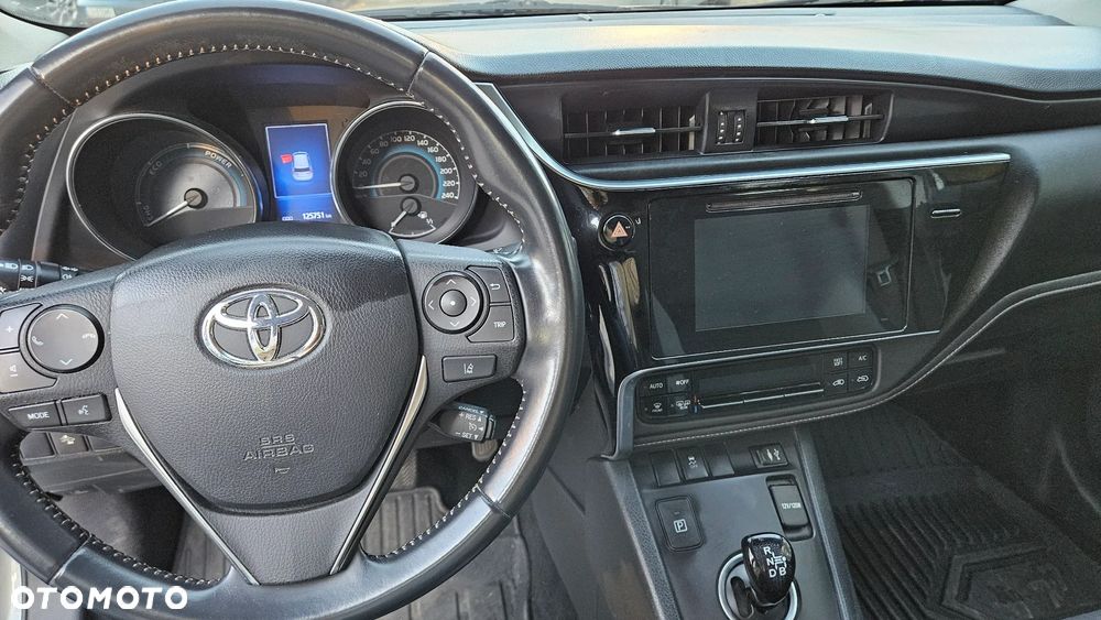Toyota Auris Hybrid 135 Comfort - 13