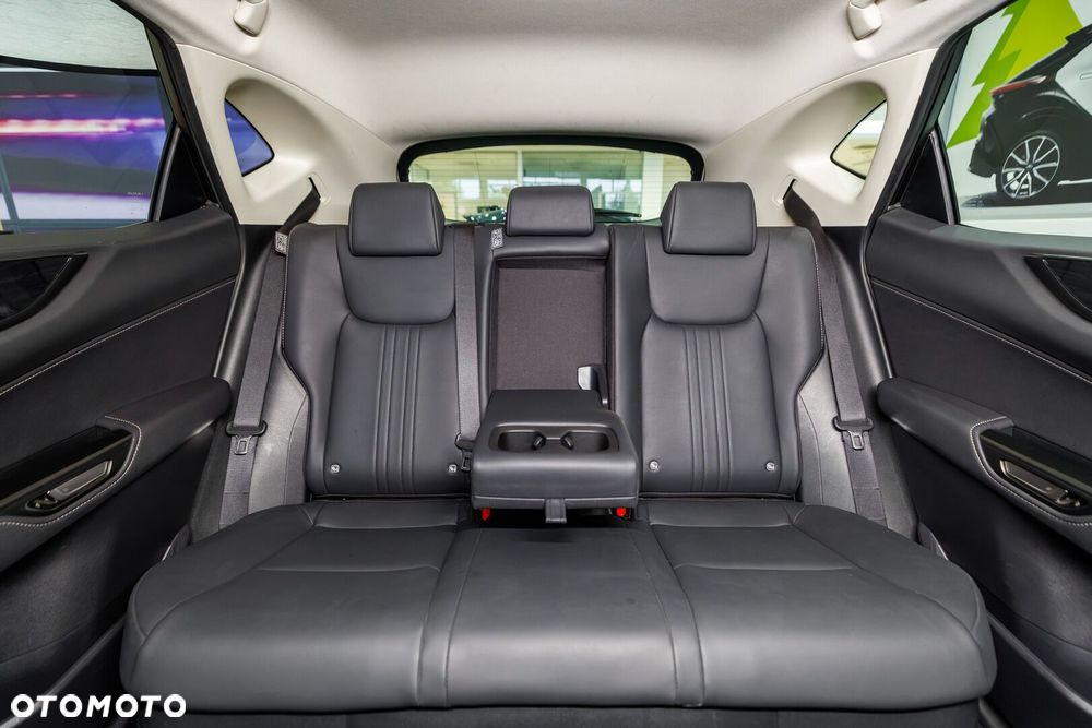 Lexus NX 350h Prestige AWD - 18