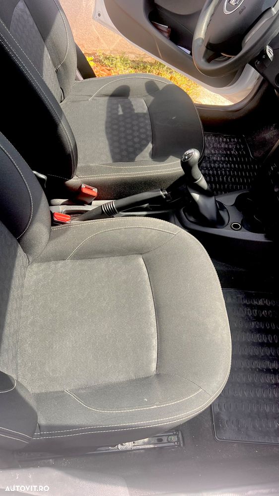 Dacia Logan 1.2 Laureate - 12