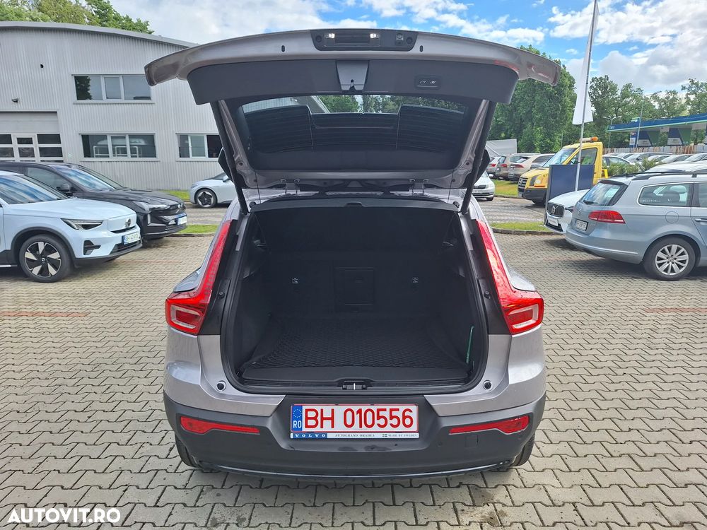 Volvo XC 40 B4 AT FWD MHEV Ultimate Dark - 39