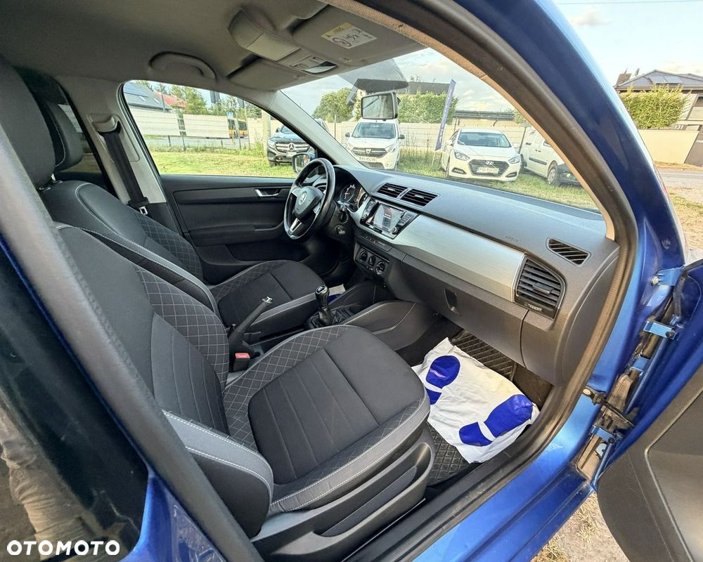 Skoda Fabia 1.0 MPI Style - 27