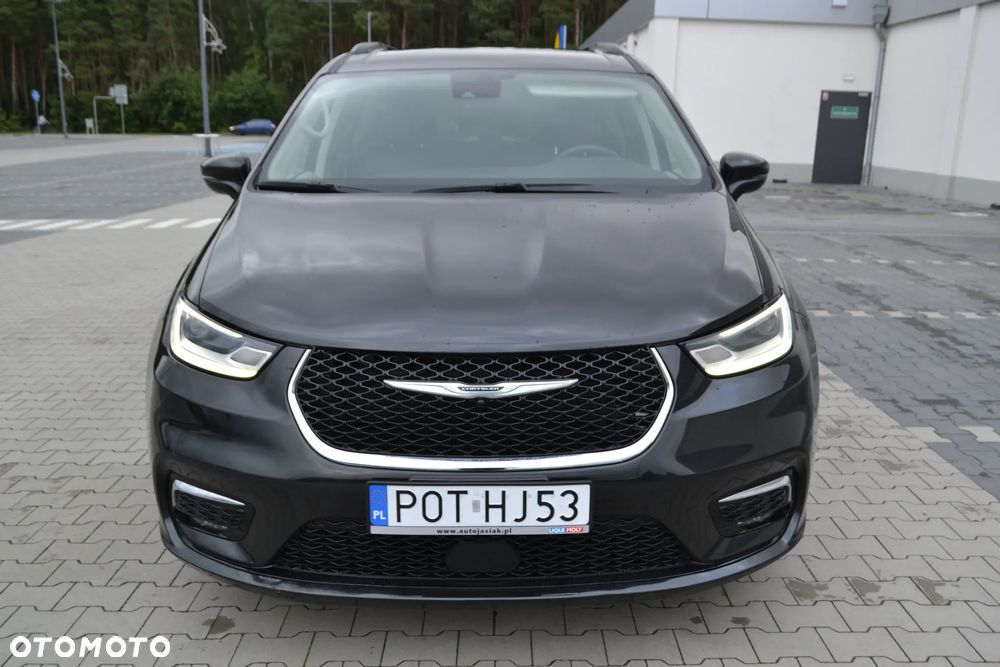 Chrysler Pacifica - 19