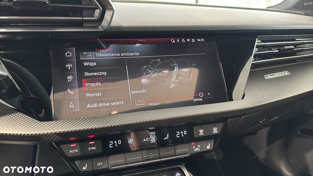 Audi RS3 Limousine - 25