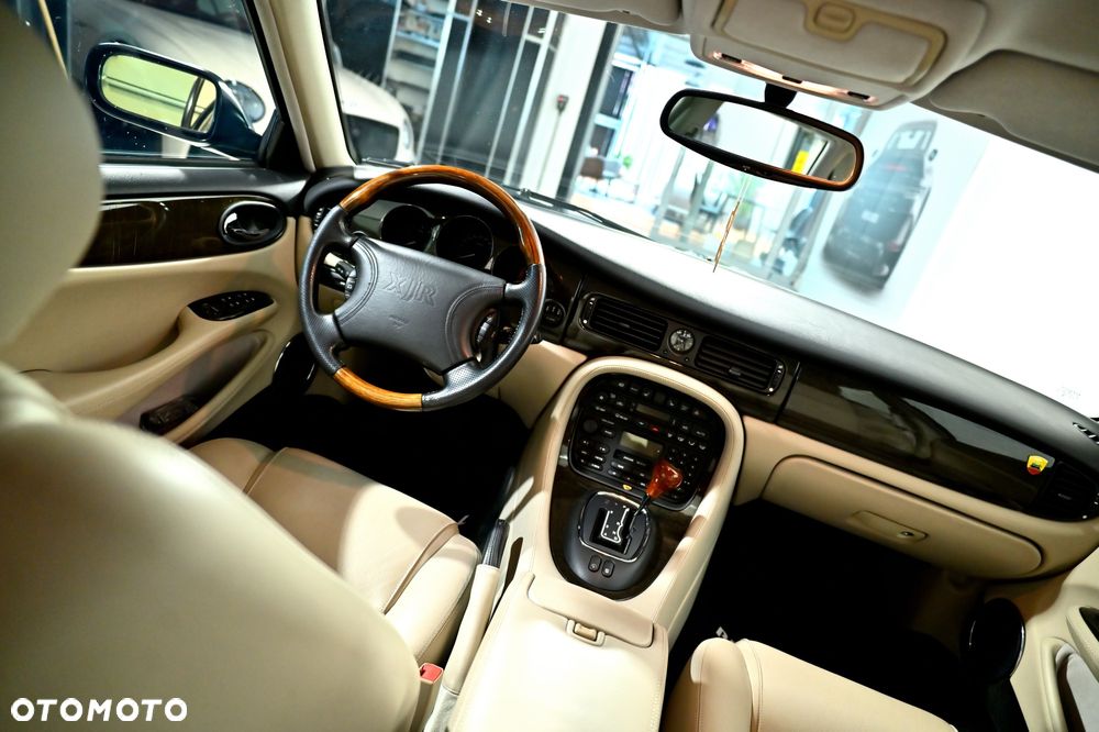 Jaguar XJR Standard - 19