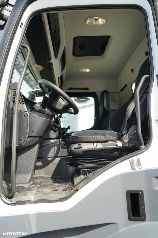 Mercedes-Benz AROCS 2643 / 6x4 / CAROSERIE CU BALANȚĂ - 6,3 M / MACARA HIAB X-HIDUO 188 ES-4 / CAPACITATE MAXIMĂ DE RIDICARE: 5.300 KG / ROTATOARE / PODEA HEAVY-DUTY / TRANSMISIE AUTOMATĂ - 28