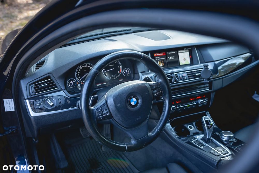 BMW Seria 5 535d xDrive - 16