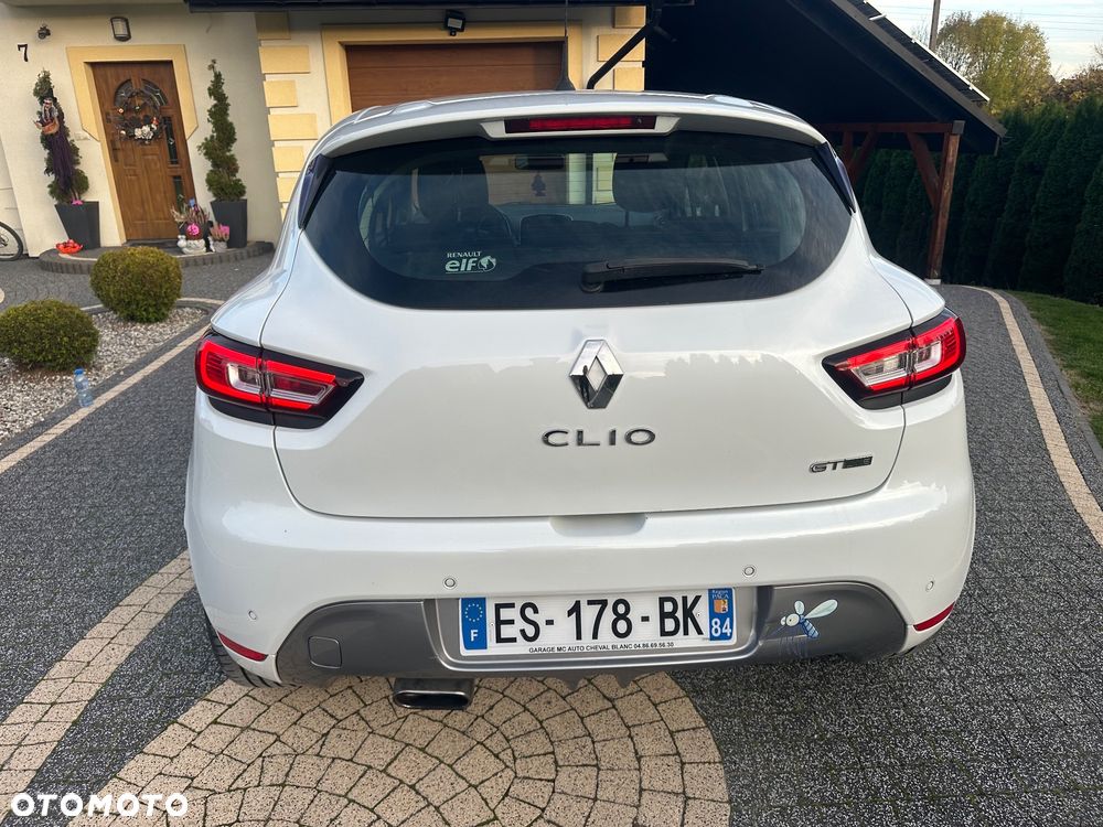 Renault Clio - 9