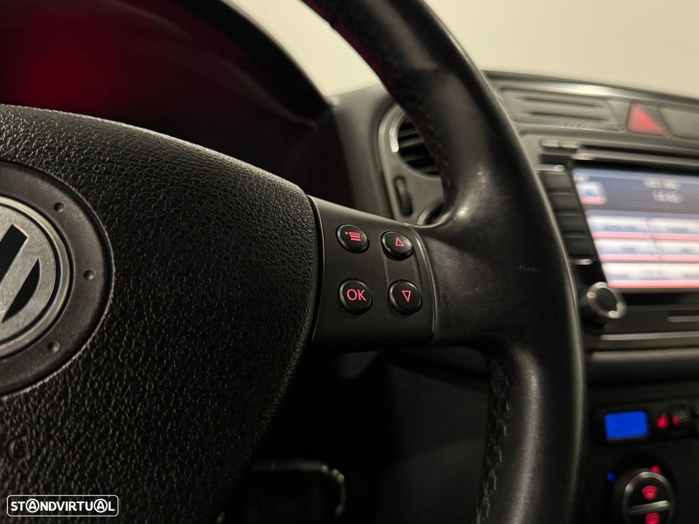 VW Tiguan 2.0 TDI Sport 4Motion - 41