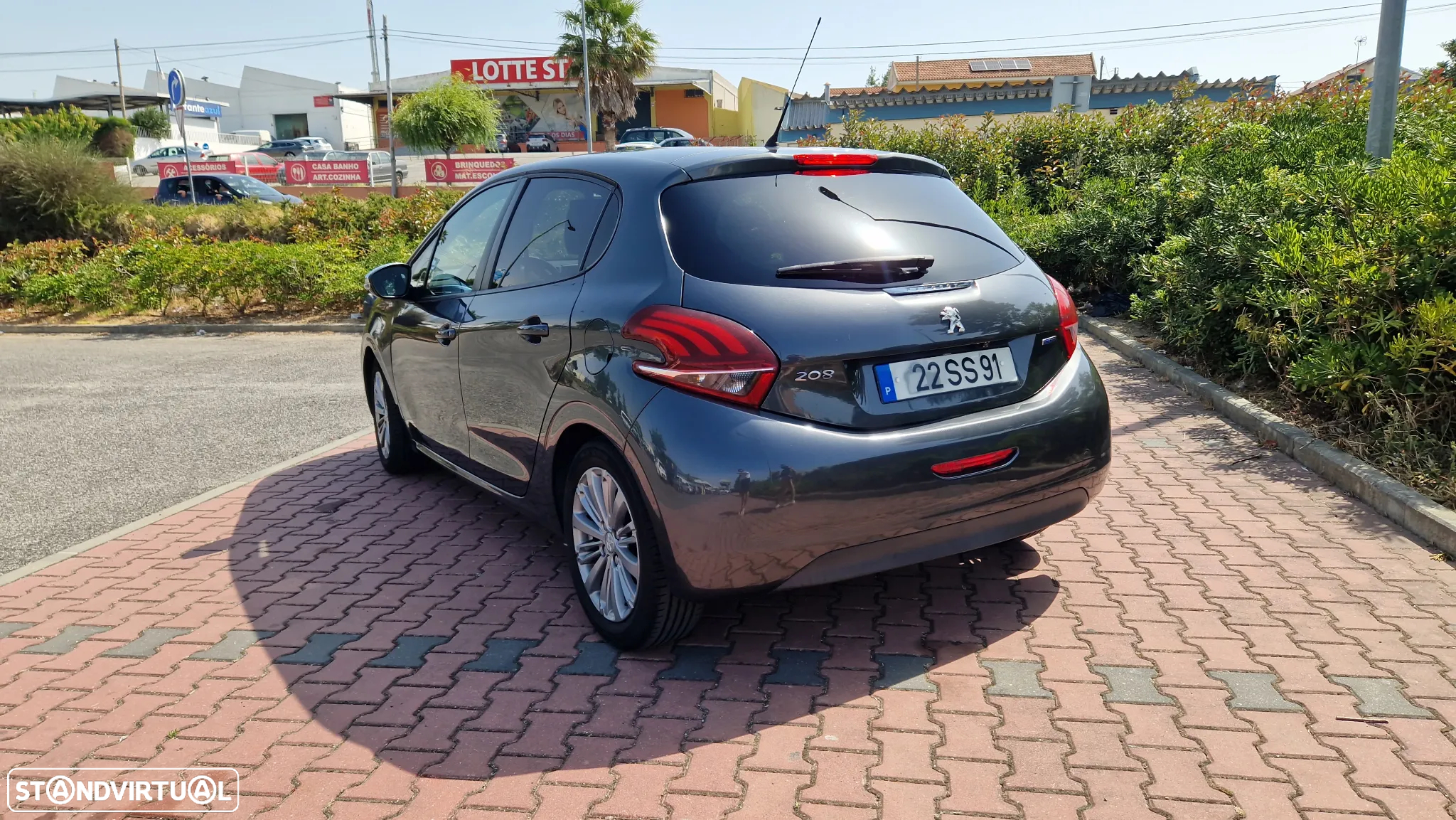 Peugeot 208 1.2 PureTech Style - 23