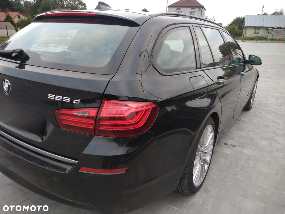 BMW Seria 5 525d Touring Luxury Line - 5