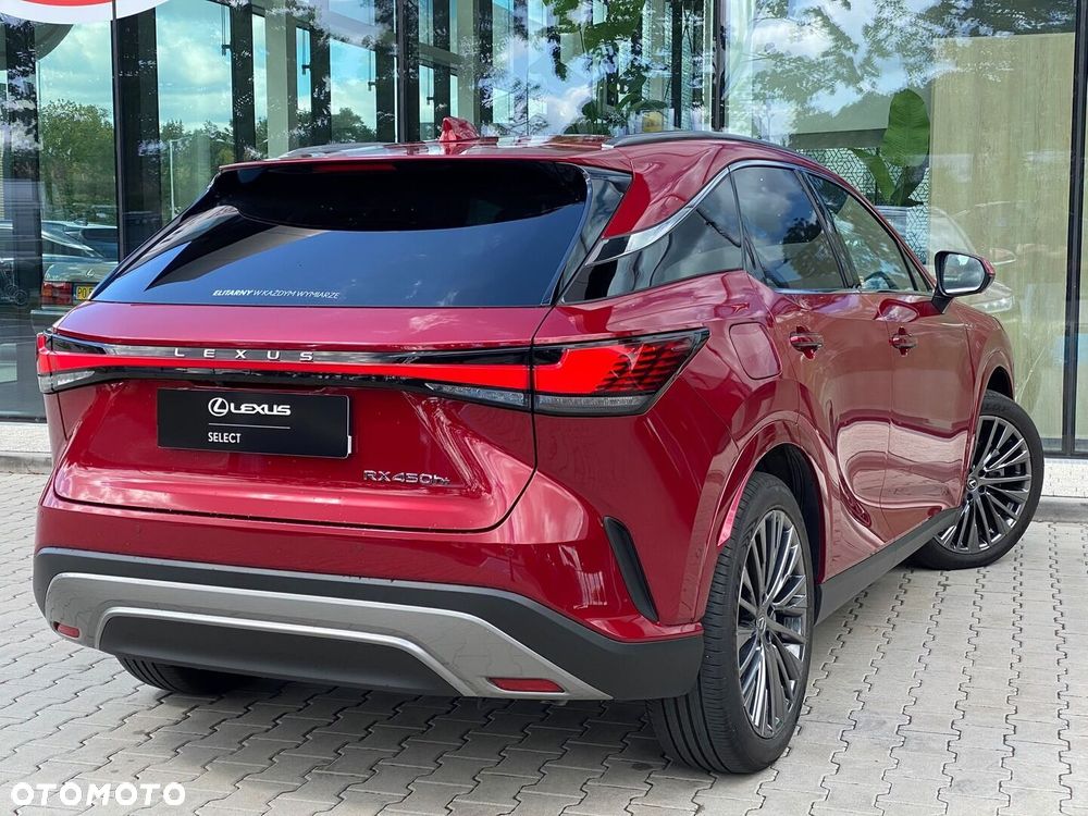 Lexus RX 450h+ Omotenashi - 13