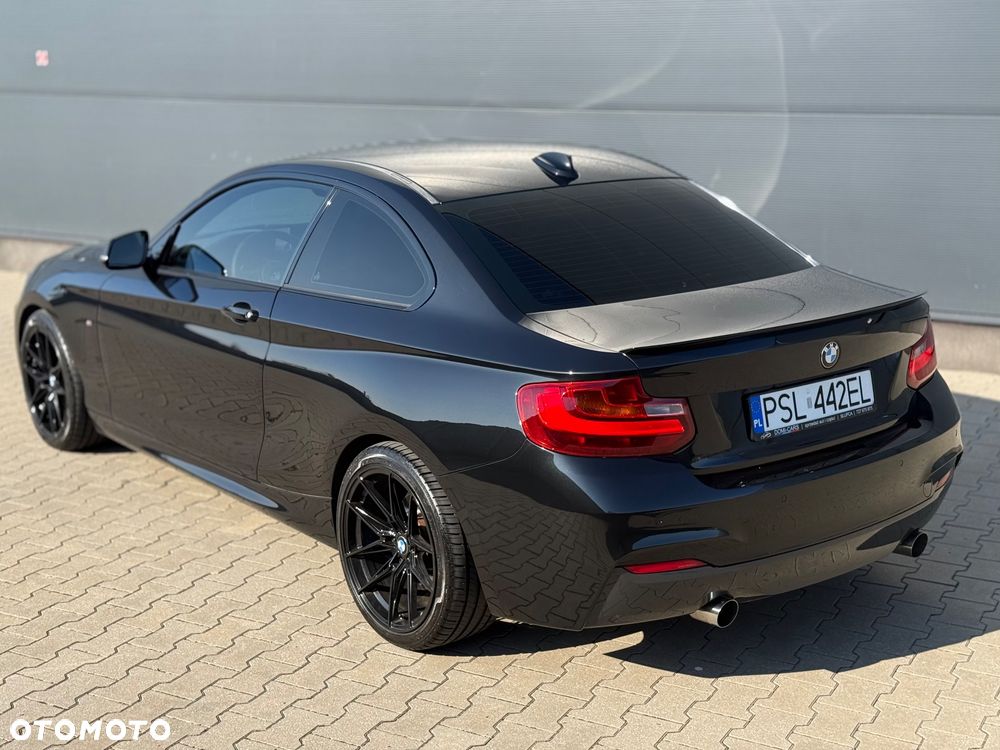 BMW Seria 2 220d - 12