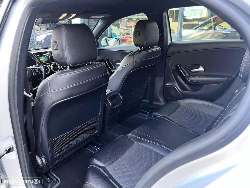 Mercedes-Benz A 180 - 32