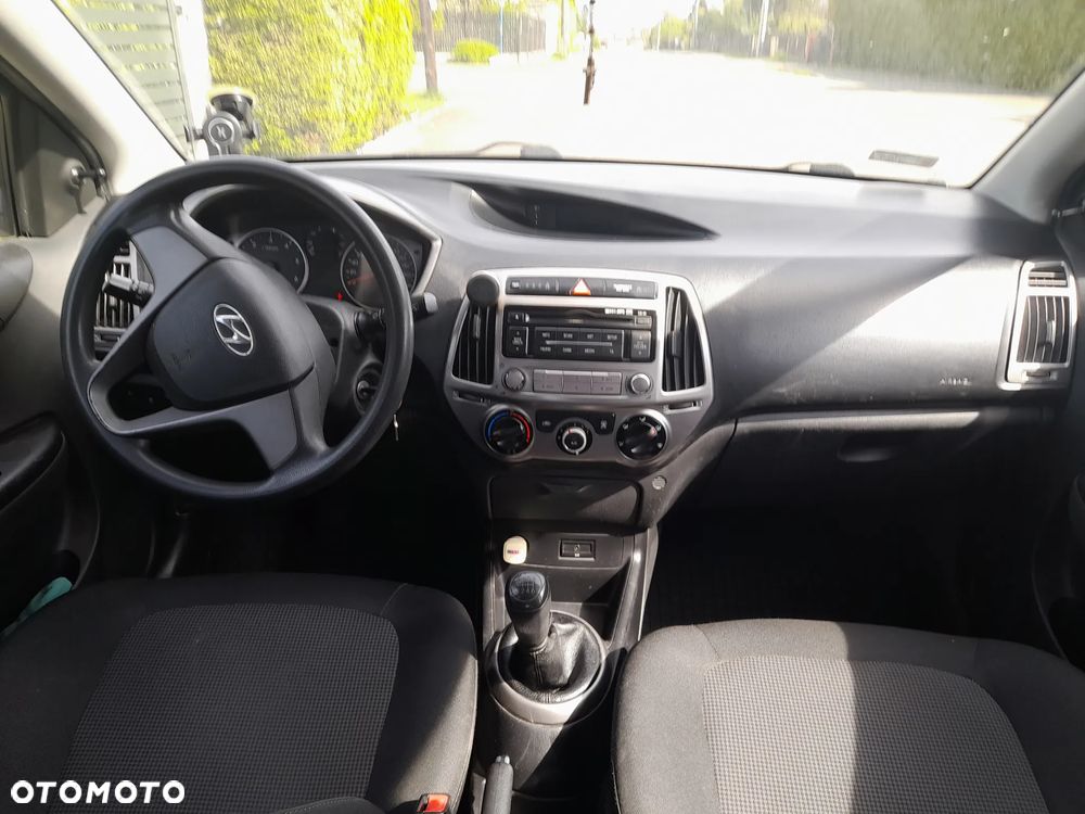 Hyundai i20 1.1 CRDi Classic + - 6