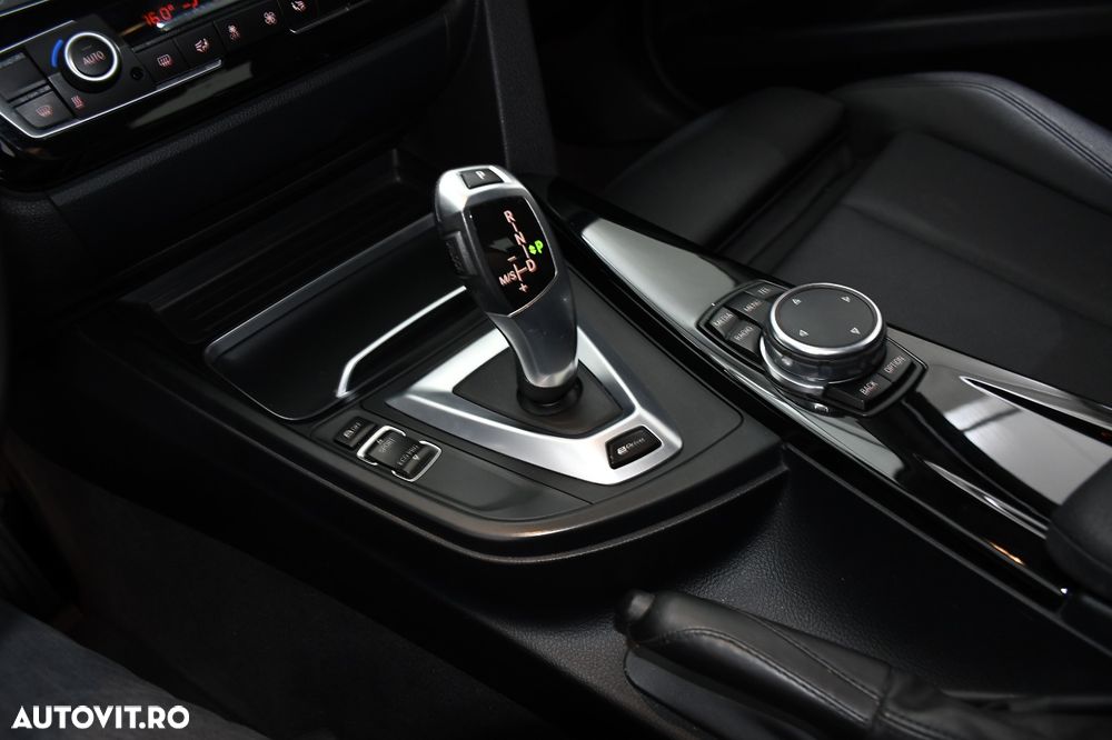 BMW Seria 3 330e iPerformance Sport Line - 17