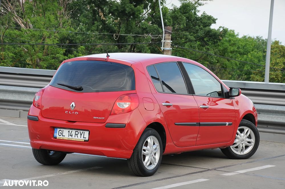 Renault Clio III 1.4 Dynamique - 3
