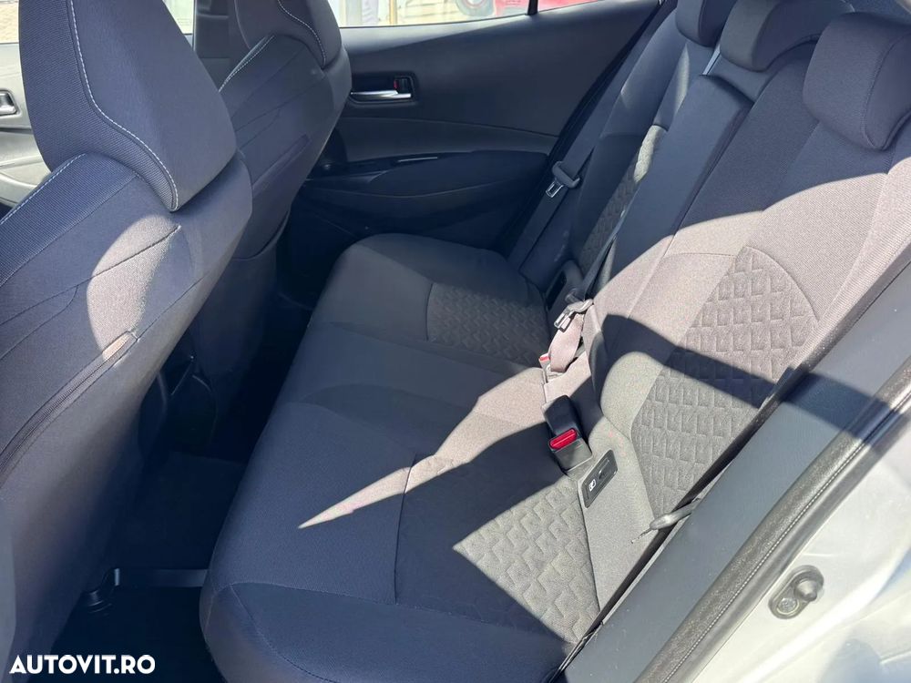 Toyota Corolla 1.8 HSD Dynamic - 11