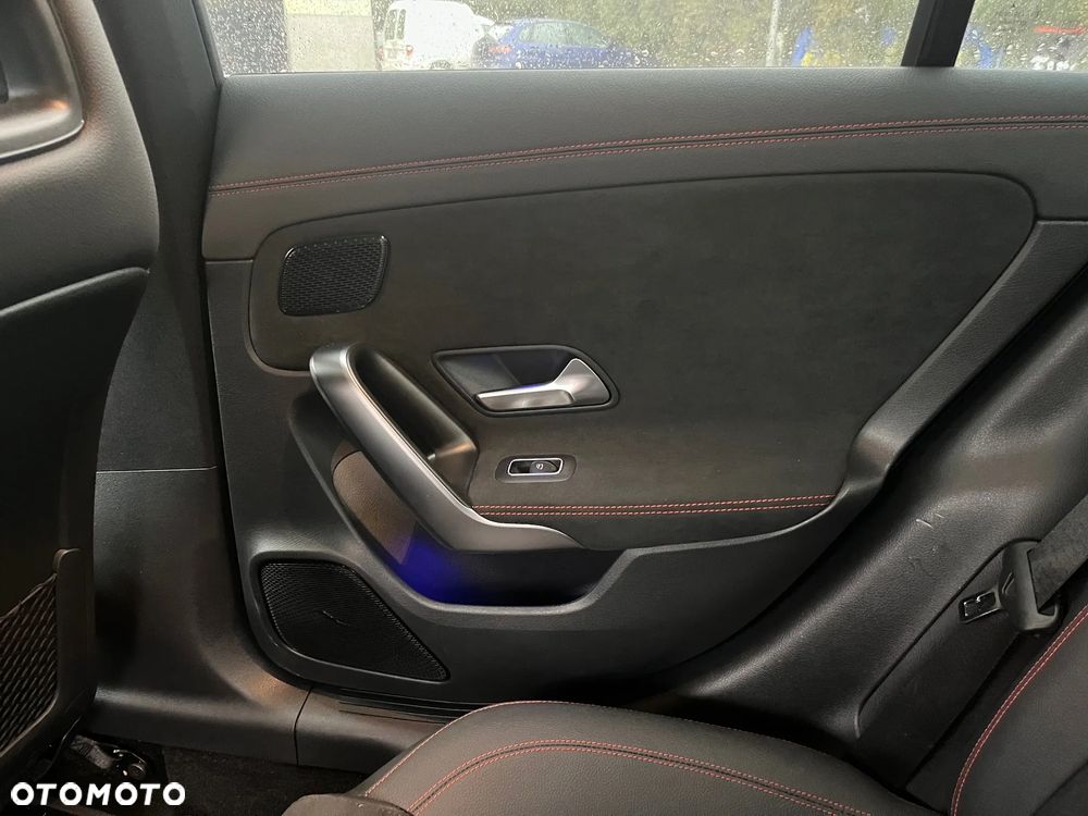 Mercedes-Benz CLA 250 4Matic 8G-DCT AMG Line Advanced Plus - 35