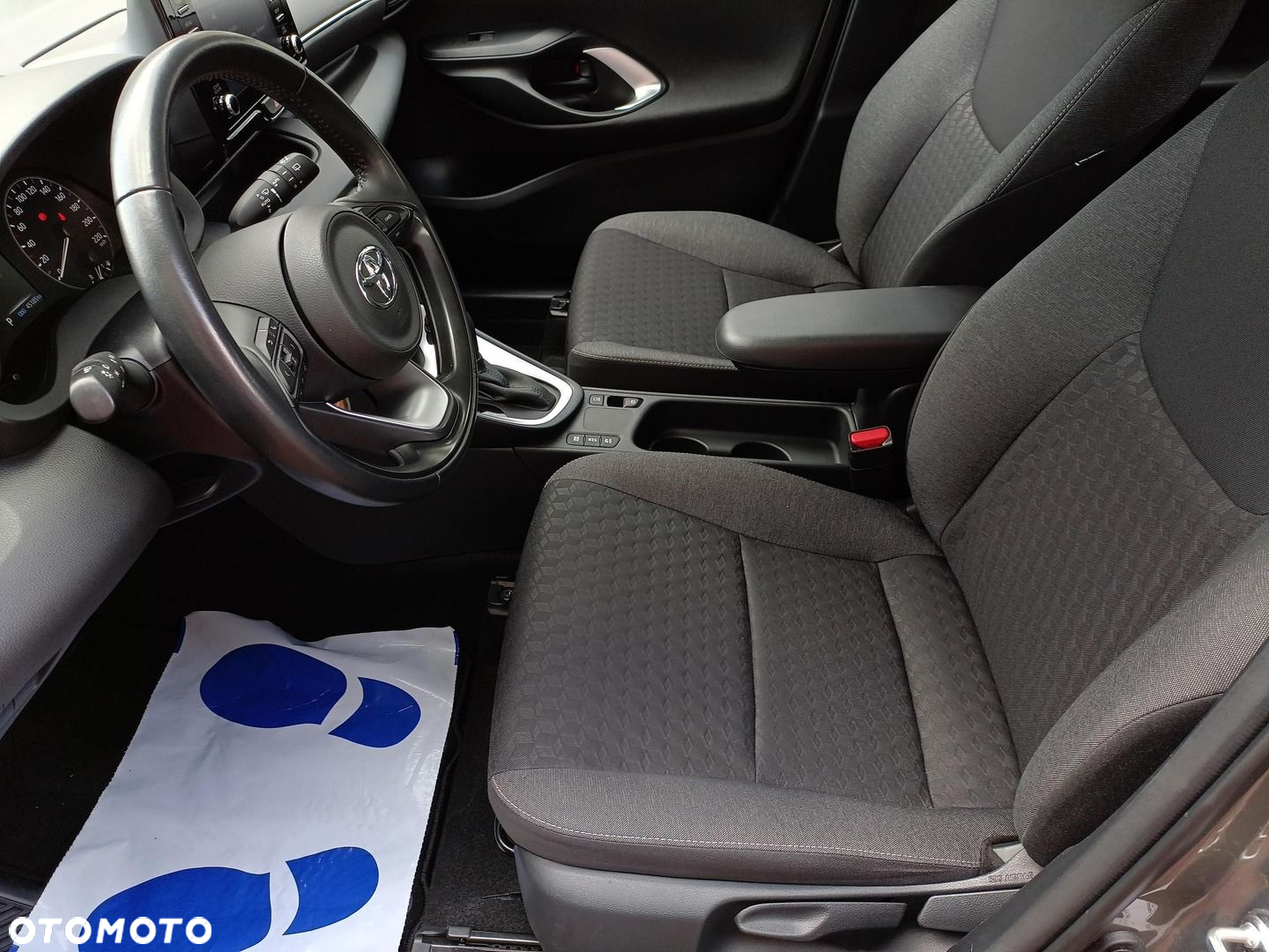 Toyota Yaris - 12