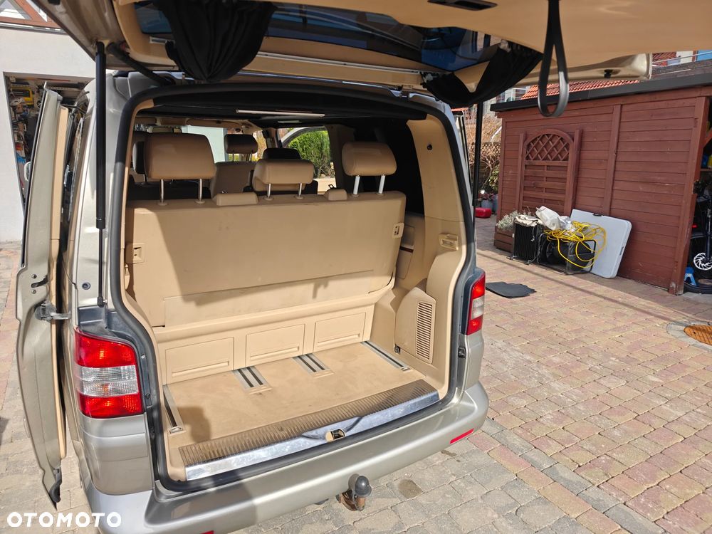 Volkswagen Multivan - 14