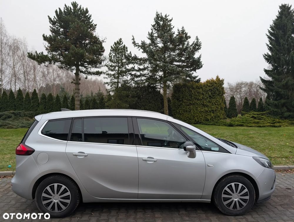 Opel Zafira 1.4 T Cosmo EU6 - 4