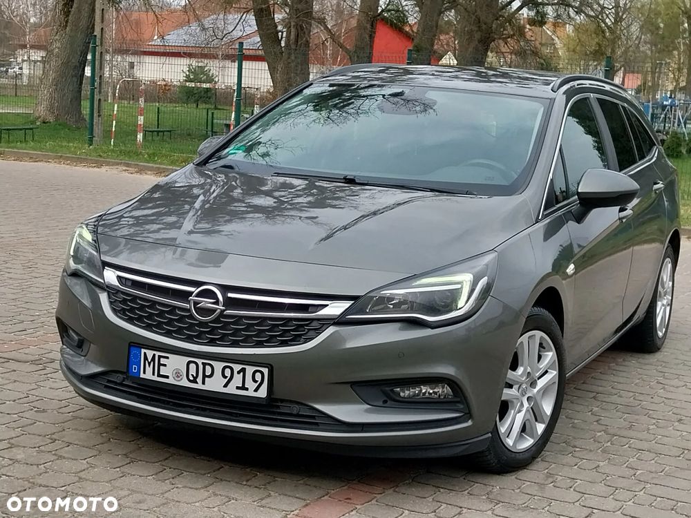 Opel Astra 1.6 CDTI Cosmo - 1